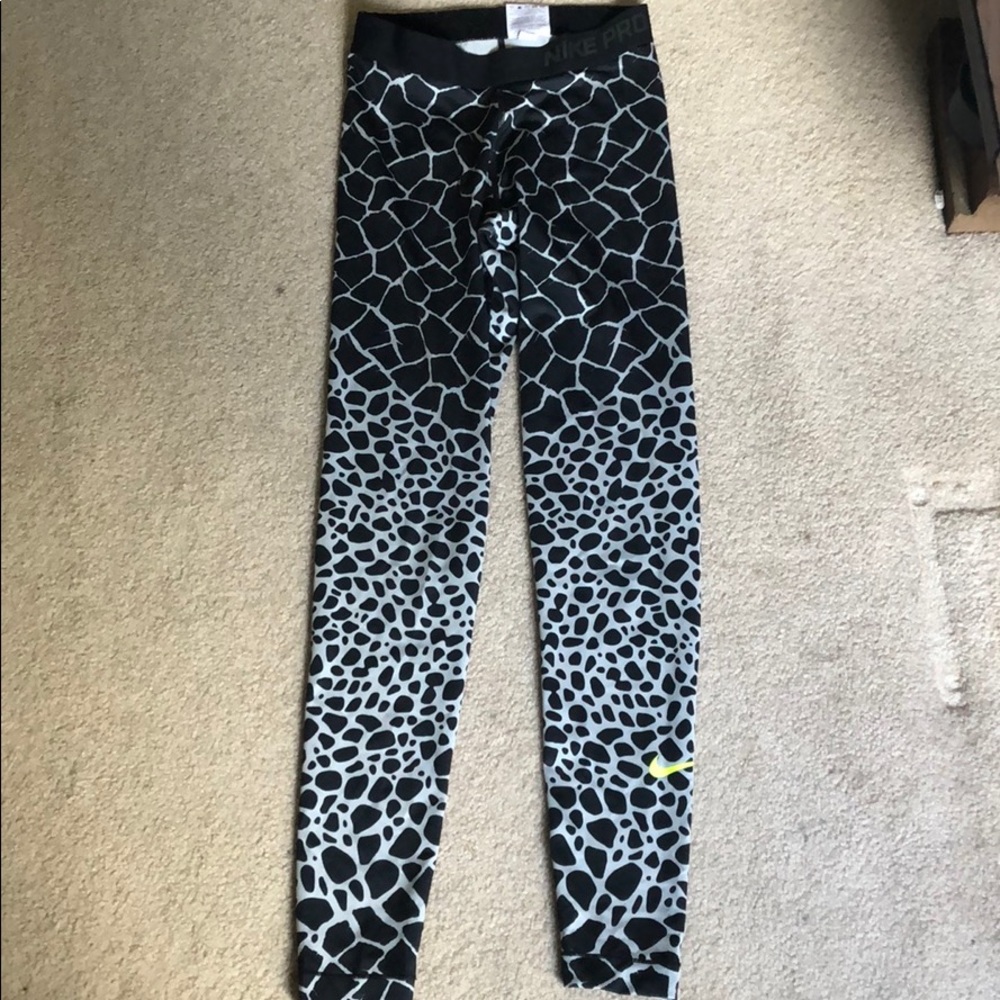Nike Pro leggings full length! Excellent condition!